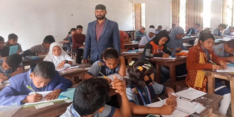 ডোমারে প্রথম থেকে পঞ্চম শ্রেনীর বৃত্তি পরীক্ষা অনুষ্ঠিত