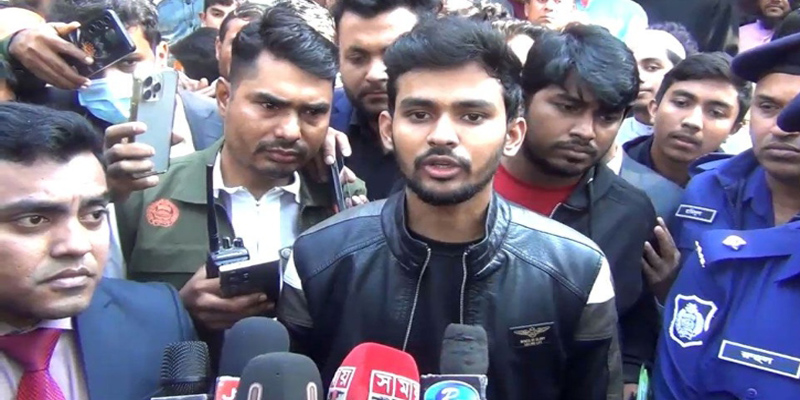 রাজনৈতিক সরকারের অনেক প্রতিবন্ধকতা রয়েছে: আসিফ মাহমুদ