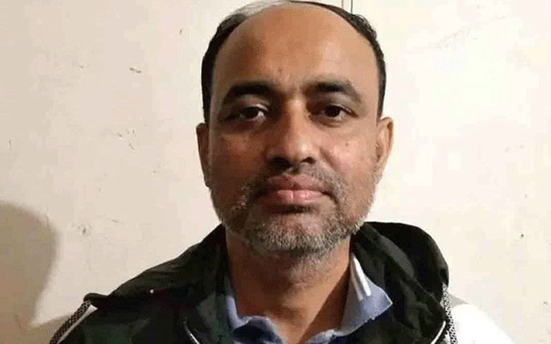 ছুটিতে বাড়ি আসা এসআইকে কুপিয়ে হত্যা