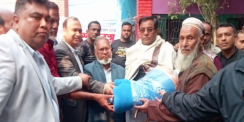 শার্শায় শিতার্ত অসহায়দের মাঝে শীতবস্ত্র বিতরণ