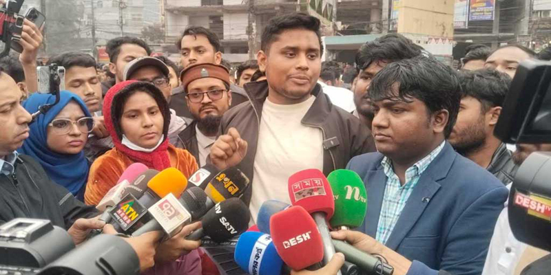 ১৫ জানুয়ারির মধ্যে জুলাই বিপ্লবের ঘোষণাপত্র দিতে হবে: হাসনাত আব্দুল্লাহ