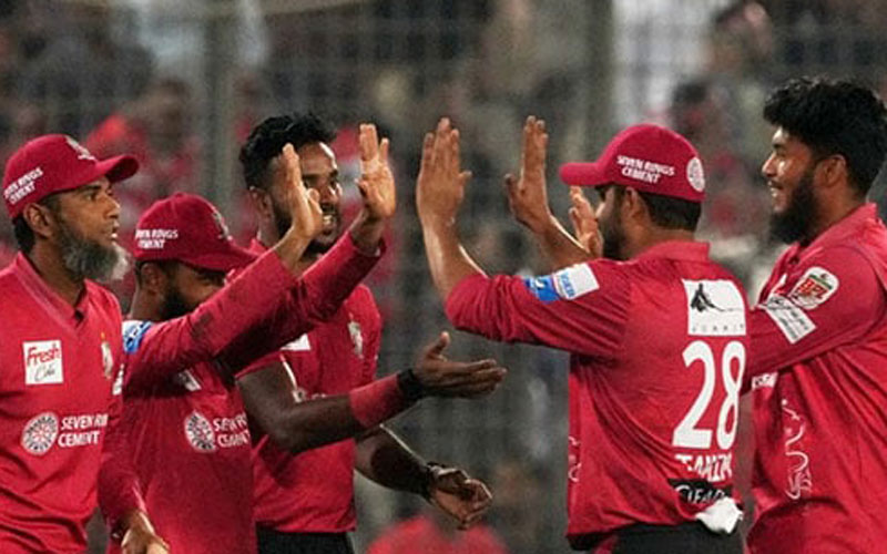 চিটাগংকে কাঁদিয়ে বিপিএলে বরিশালের টানা দ্বিতীয় শিরোপা
