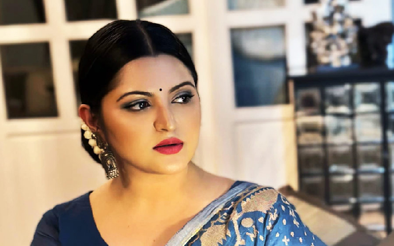 বইমেলার মতো সুন্দর আয়োজন নোংরা করছেন কারা!