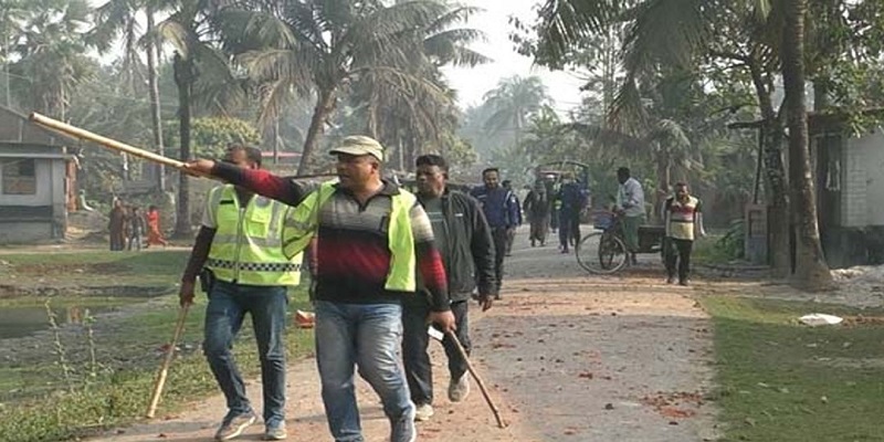 পাওনা টাকা চাওয়ায় দুই গ্রামবাসীর সংঘর্ষ, আহত ৫০