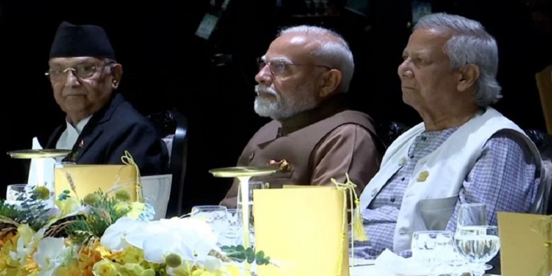 নৈশভোজের টেবিলে পাশাপাশি ড. ইউনূস-নরেদ্র মোদি