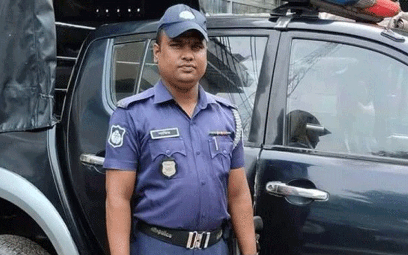 চেকপোস্ট ব্যারাক থেকে পুলিশ সদস্যের ঝুলন্ত মরদেহ উদ্ধার