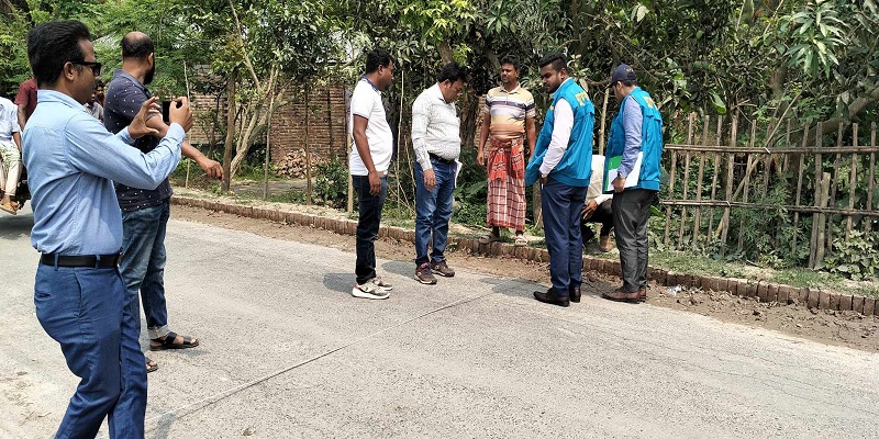 দৌলতপুরে সড়ক নির্মাণে দুর্ণীতির অভিযোগ, দুদকের অভিযান