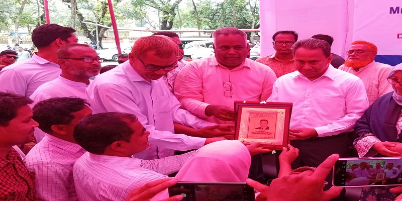 ডোমারে বিনামূল্যে চক্ষু চিকিৎসা ক্যাম্পের উদ্বোধন করেন ইঞ্জিঃ তুহিন