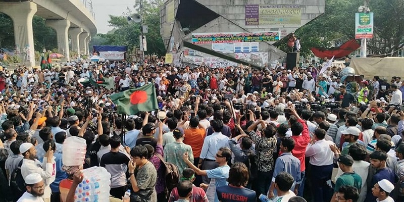 গণজমায়েত শুরু, আ. লীগ নিষিদ্ধের দাবিতে উত্তাল শাহবাগ