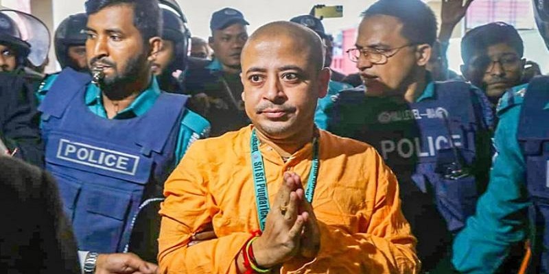 রাষ্ট্রদ্রোহ মামলায় চিন্ময় দাসের জামিন স্থগিত