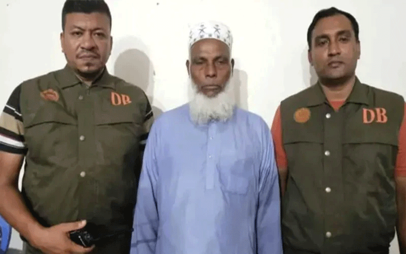 বাবুই পাখির বাসা ধ্বংস ও ছানা হত্যার ঘটনায় প্রধান অভিযুক্ত গ্রেফতার