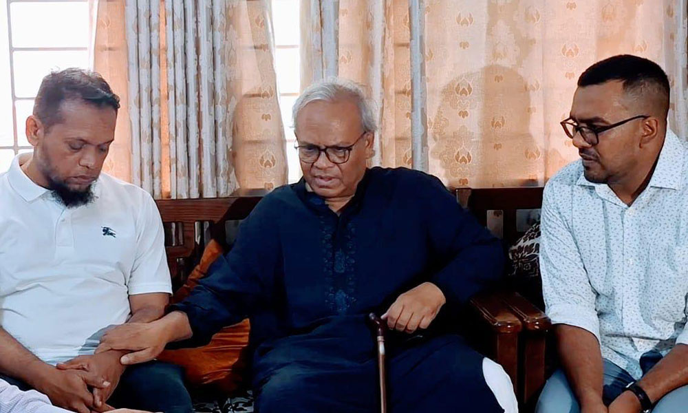 শহীদ আফনান ফাইয়াজের পরিবারের পাশে দাঁড়াল বিএনপি