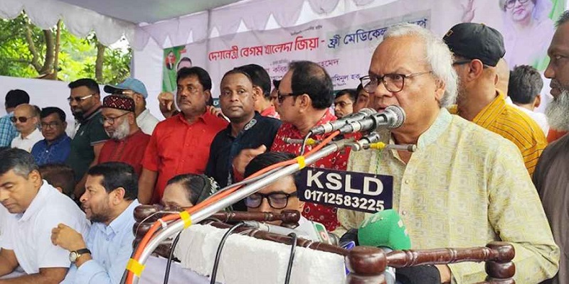 মিটফোর্ডের ঘটনায় রাজনৈতিক রং দেওয়া হচ্ছে: রিজভী