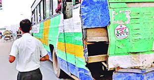 লক্কড়ঝক্কড় বাস-ট্রাক ৮০ হাজারের বেশি, ঢাকা ও আশপাশে আজ থেকে অভিযান শুরু