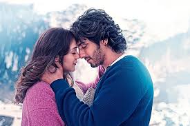 মাত্র চার দিনেই ১০৫ কোটি রুপির বেশি আয়