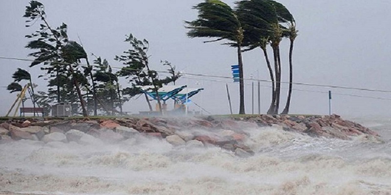 নিম্নচাপ: ১৫ জেলায় ৩ ফুট উচ্চতার জলোচ্ছ্বাসের শঙ্কা