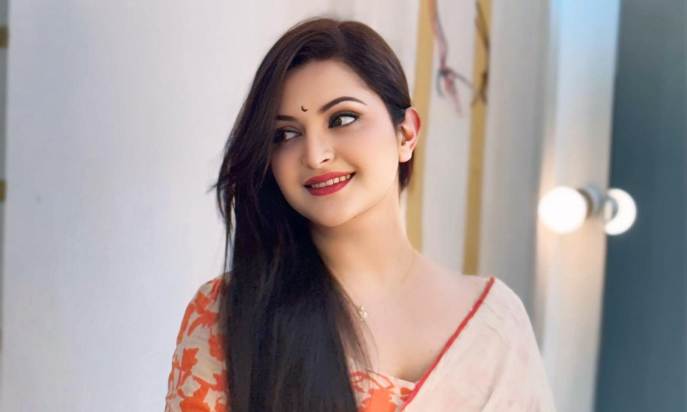 শ্বাসকষ্ট নিয়ে হাসপাতালে ভর্তি পরীমনি