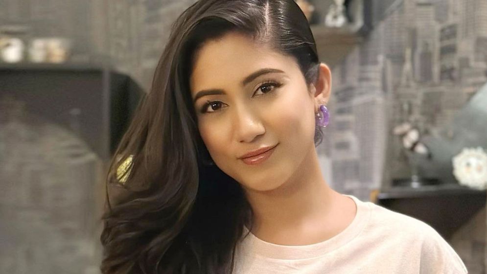 জন্মদিনে সাফা কবিরকে চমকে দিলেন কে সেই কিশোরী?