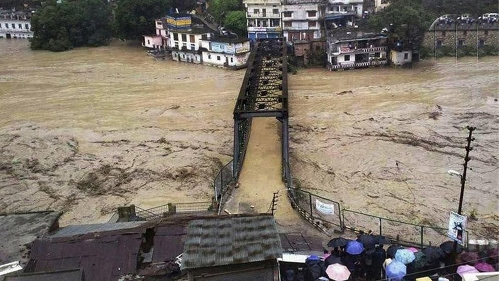 মেঘভাঙা বৃষ্টিতে বিধ্বস্ত উত্তরাখণ্ড, মৃত্যু ১৩