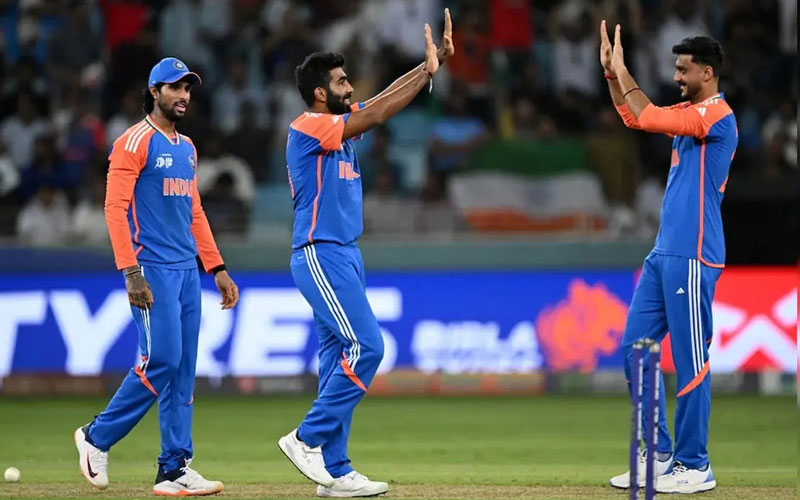 পাকিস্তানকে উড়িয়ে দিল ভারত