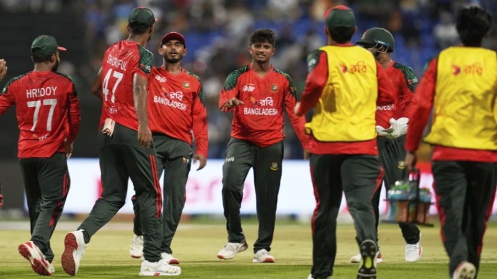 দেয়ালে পিঠ ঠেকে গেছে, বিশাল পরিবর্তনের আভাস বাংলাদেশ শিবিরে