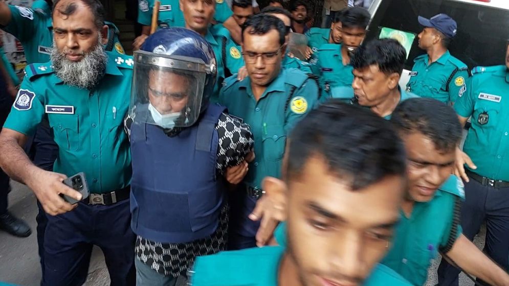 প্রযোজকের ৫০ লাখ হাতিয়ে নেওয়া সেই ফারুক রিমান্ডে