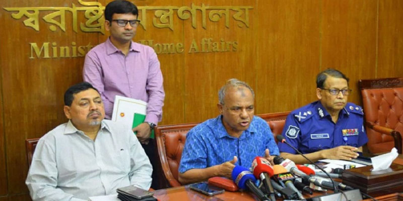 কারাবন্দিদের সাজার মেয়াদ কমানোর সিদ্ধান্ত: স্বরাষ্ট্র উপদেষ্টা