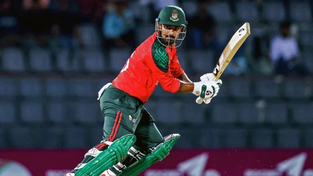 অবশেষে রেকর্ডটা নিজের দখলে নিলেন লিটন
