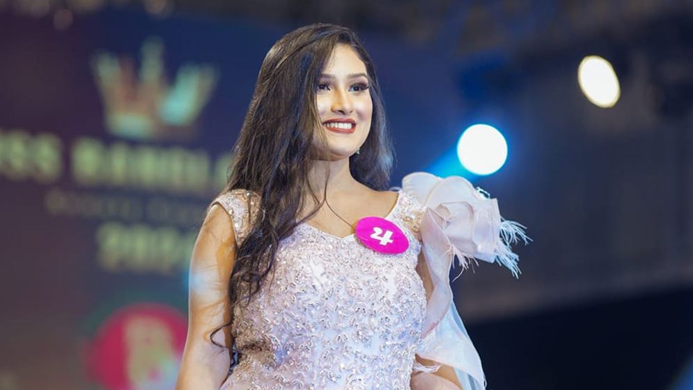 ‘মিস অ্যান্ড মিসেস এলিগ্যান্স বাংলাদেশ ২০২৫’ হলেন আকসা